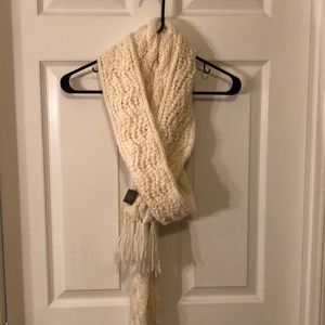 Fossil Scarf